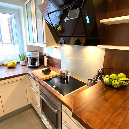 City Ferienwohnung Skyline - Mit Grossem Balkon & Xxl- Sofa Fuer Bis Zu 4 Personen Bremerhaven Buitenkant foto