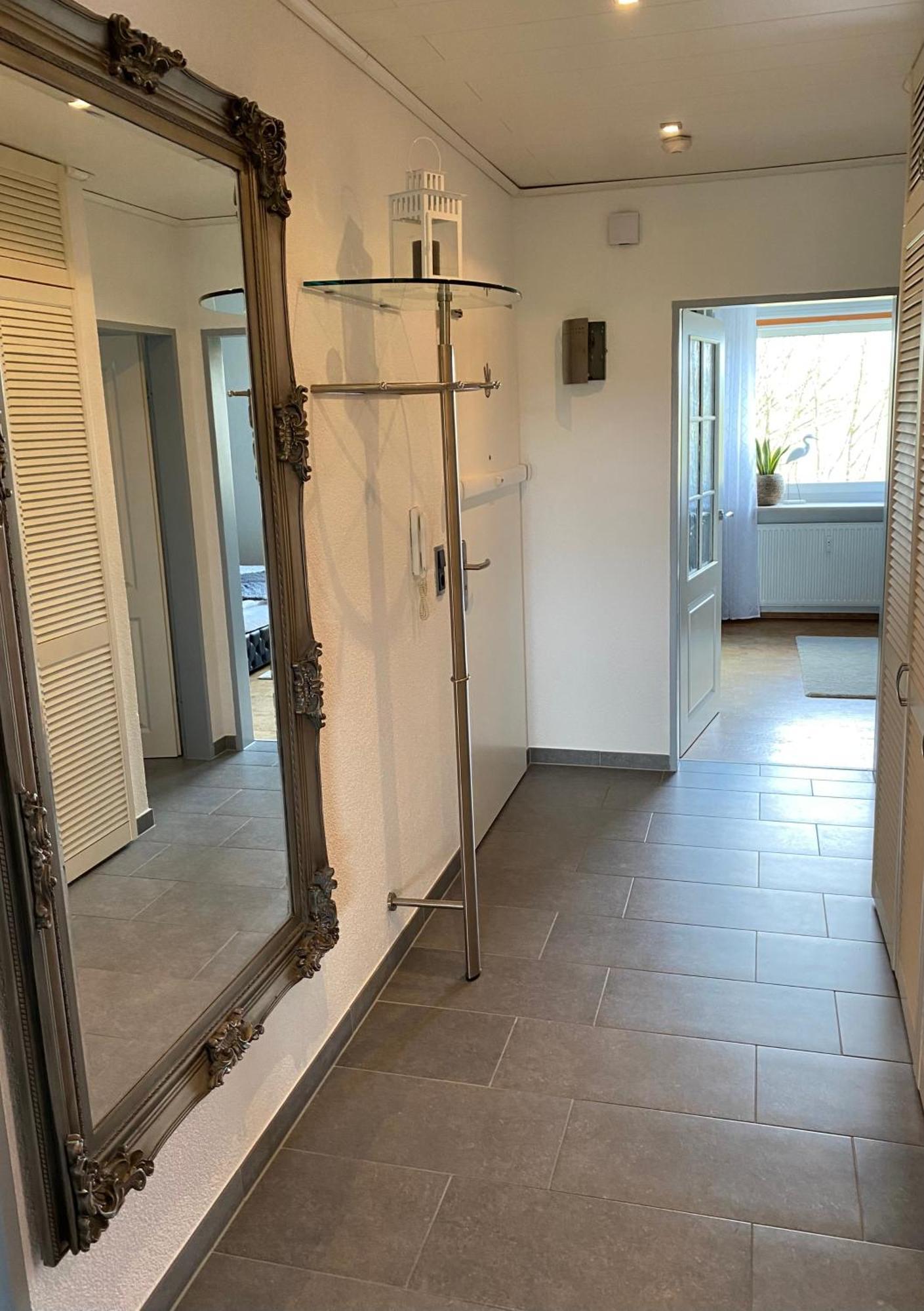 Skyline - Mit Grossem Balkon & Xxl- Sofa Fuer Bis Zu 4 Personen