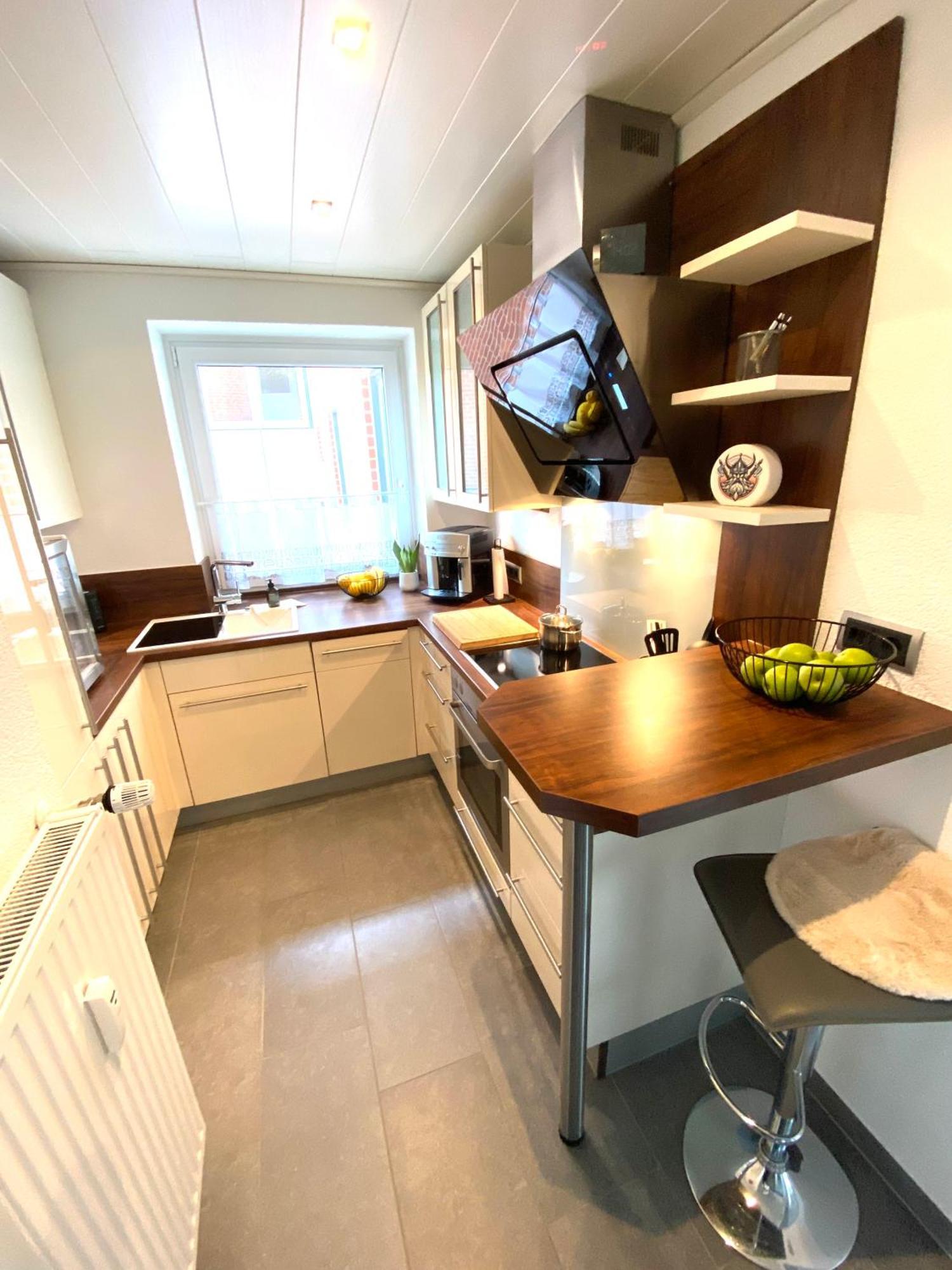 Apartment Skyline - Mit Grossem Balkon & Xxl- Sofa Fuer Bis Zu 4 Personen Bremerhaven